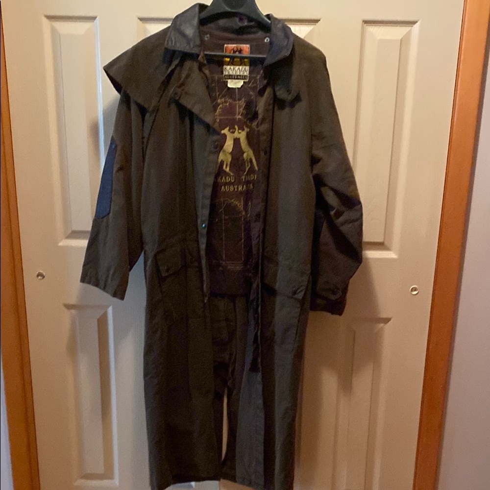 Brown Trench Coat Elegant and Versatile Outerwear